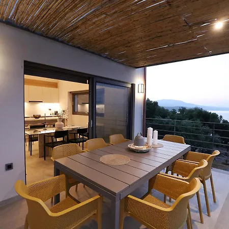 Akria Thea Villa Koróni