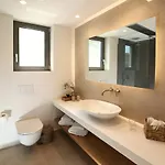 Akria Thea Villa Koróni