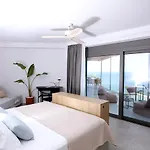 Akria Thea Villa Koróni
