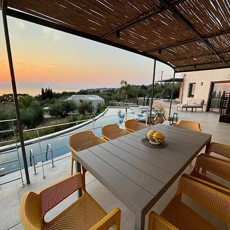 Villa Akria Thea